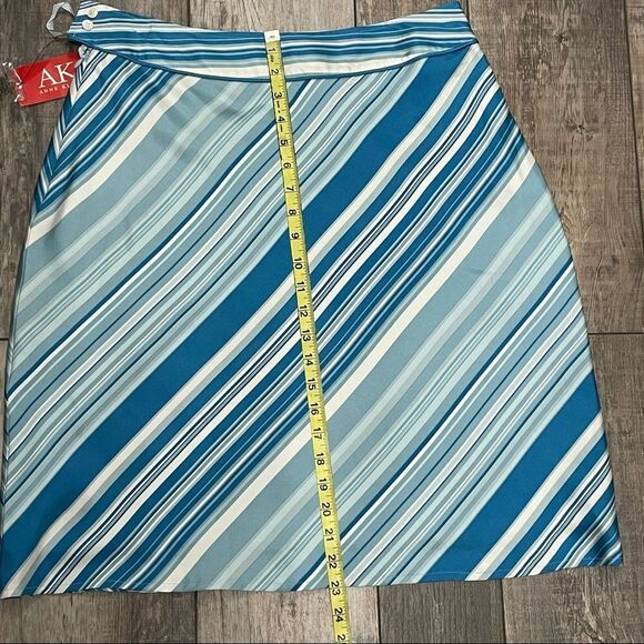 NWT Anne Klein Striped 100% Silk Flared Lined Career Skirt Blue and White Size 8 - Picture 6 of 12